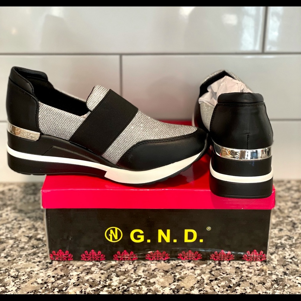 Women’s Black Glitter Sneaker